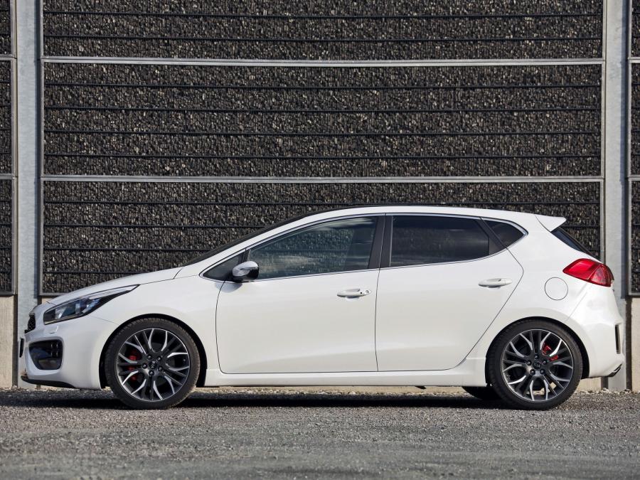  Kia cee&rsquo;d GT 2013 года  (UK) (фото 16 из 18)